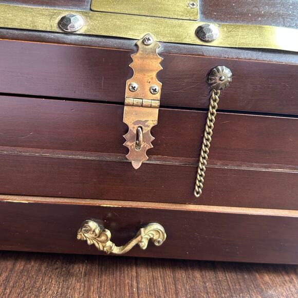 Vintage Treasure Chest Jewelry Box Japan red lining in drawer - Picture 3 of 15